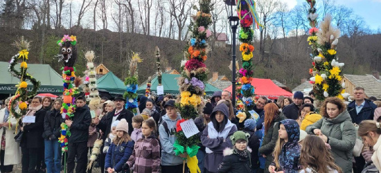 Rodzinne i kolorowo podczas Niedzieli Palmowej w Skansenie! (VIDEO, FOTO)