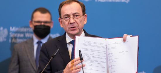 Minister KAMIŃSKI  PiS: 👉 Policjanci, strażacy i pogranicznicy otrzymają 500 + ” na rękę „