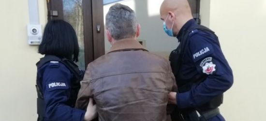 Chłopak dowożący jedzenie zamknięty w garażu! Szczuli go psem (VIDEO, ZDJĘCIA)