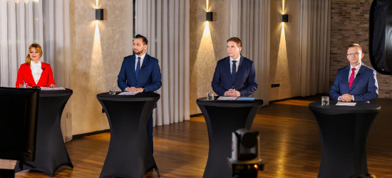 Zdjęcia z historycznej debaty wyborczej kandydatów na burmistrza Sanoka! (OBSZERNA GALERIA)