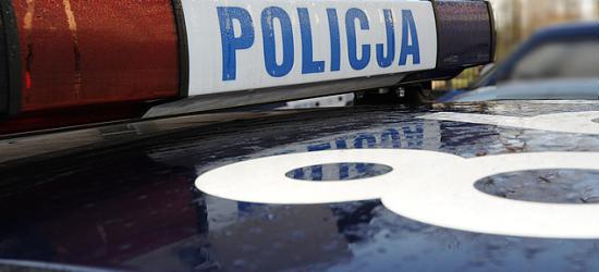 REGION: Ojciec z synem zdewastowali elewację bloku. Byli pijani