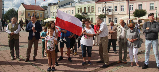 SANOK. 79. rocznica Krwawej Niedzieli na Wołyniu. Wiec patriotyczny (ZDJĘCIA, VIDEO)
