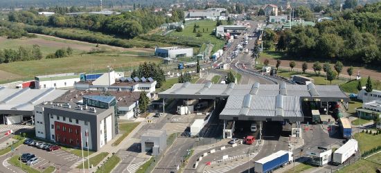 Ruszyła odprawa na przejściu w Medyce