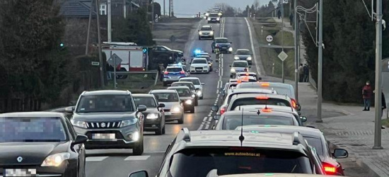 Zderzenie trzech pojazdów na krajówce (FOTO)