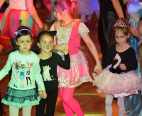 Sanoczanie otworzyli serca i portfele dla Maksia. Najmłodsi bawili się na charytatywnym balu karnawałowym (ZDJĘCIA)