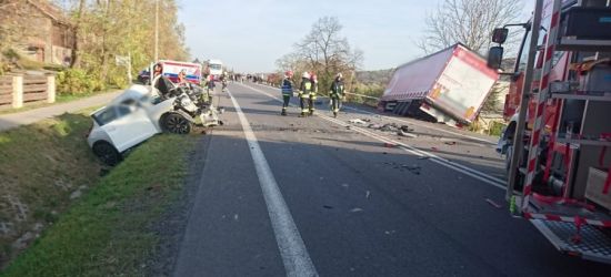 Tragiczny wypadek na trasie do Rzeszowa. Zginęła kobieta (FOTO)