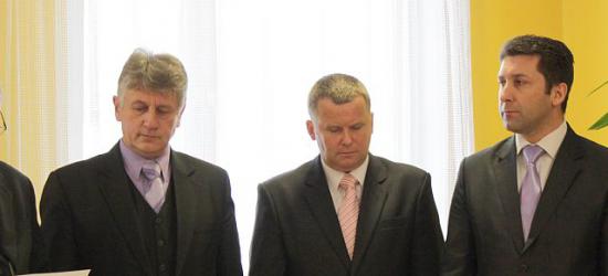 RAPORT Z PLACU ŚW. MICHAŁA: Minęły dwa tygodnie. Znaleziono drewnianą trumnę ze szczątkami (VIDEO HD)