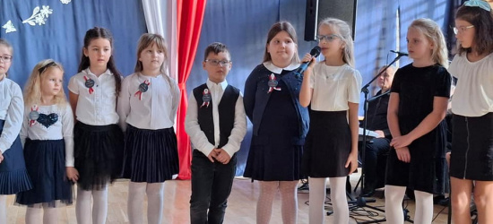 Wielki dzień pierwszoklasistów z Pobiedna (ZDJĘCIA)
