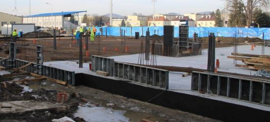 Płyta fundamentowa w połowie gotowa (ZDJĘCIA)