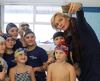 Otylia Jędrzejczak w Sanoku. Mistrzyni olimpijska w pływaniu ambasadorką budowy sanockiego basenu (ZDJĘCIA)