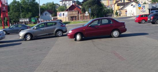 PARKOWANIE PO SANOCKU: Duży parking to wyzwanie (ZDJĘCIA)