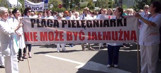 Najpierw manifestacja w Warszawie. Następnie odejście od łóżek