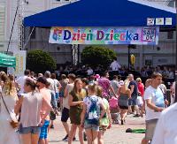 AKTUALIZACJA: Sanocki rynek opanowany przez najmłodszych! „Morze” dziecięcych uśmiechów! (ZDJĘCIA)