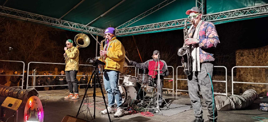 Finał WOŚP-u na dziedzińcu zamkowym. Na scenie Dirty Horns (VIDEO, ZDJĘCIA)
