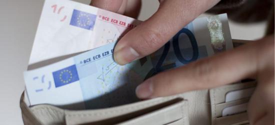 LESKO: Para pobiła i ukradła mężczyźnie ponad 2 tysiące euro