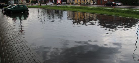 Kilkunastominutowa ulewa nad Sanokiem! (VIDEO, FOTO)
