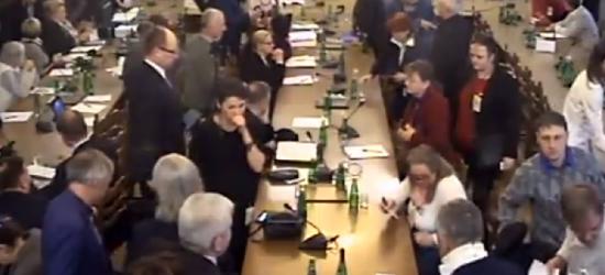 ,,Ostateczna batalia o polską żywność”. Posiedzenie połączonych komisji (RETRANSMISJA)