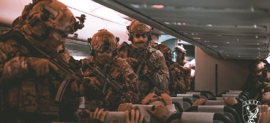 Samolot porwany przez terrorystów. Ćwiczenia policji na lotnisku (ZDJĘCIA)
