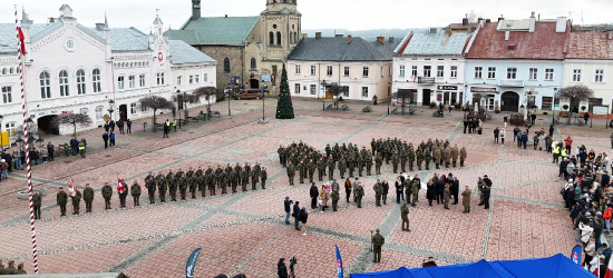 POLSKA112: Przysięga wojskowa na sanockim Rynku. Widowiskowa uroczystość (VIDEO, ZDJĘCIA)