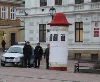 KRONIKA STRAŻY MIEJSKIEJ: Ranna wiewiórka, natręt na Kościuszki i atak epilepsji na Rynku