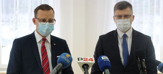 Tablety i tornistry dla dzieci pokrzywdzonych przestępstwem (VIDEO, ZDJĘCIA)