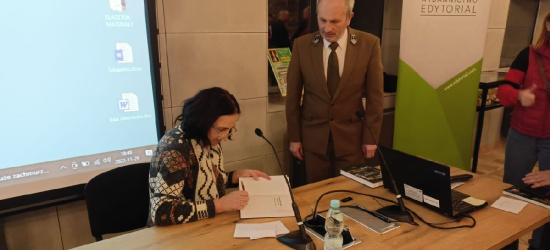Spotkanie autorskie z Krystyną Chowaniec (ZDJĘCIA)