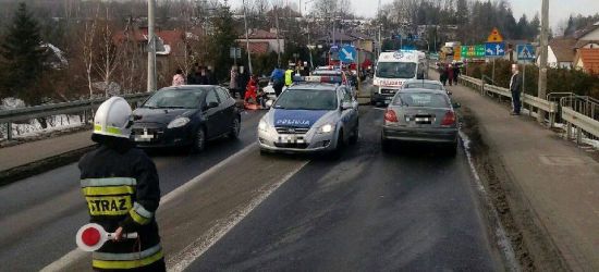 UWAGA! Potrącenie pieszego w Zagórzu! Ruch wahadłowy (ZDJĘCIA)