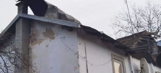 SANOK: Podmuch wiatru zerwał dach. Potrzebna błyskawiczna pomoc!