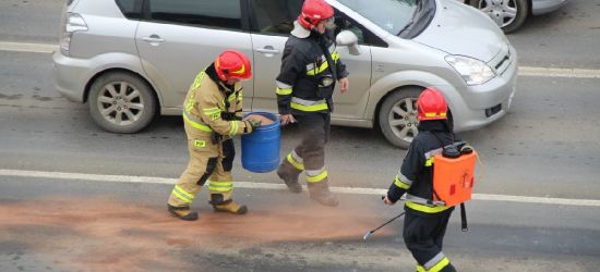 Śliskie plamy ciągnęły się od Rymanowskiej do Królowej Bony (FOTO)