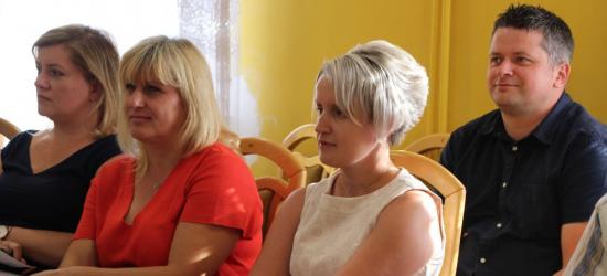 GMINA ZAGÓRZ: Mieszkanka poprosiła o pomoc dla uczniów z Zahutynia. „Nie chowajmy głowy w piasek” (FILM, ZDJĘCIA)