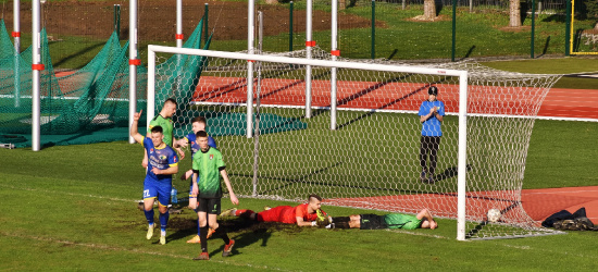 PIŁKA NOŻNA. Wysokie zwycięstwo sanoczan. Hattrick Czyrnego i Maślanego (ZDJĘCIA)