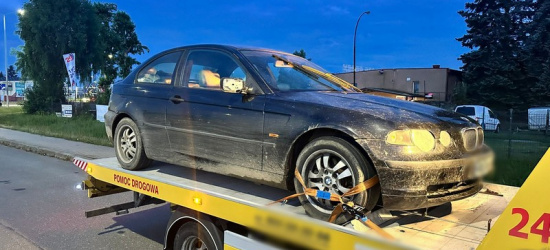 Wieczorna przejażdżka bmw. Poszarpane opony, brak prawa jazdy (ZDJĘCIA)