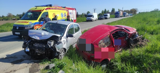 PODKARPACIE: Nie ustąpił pierwszeństwa. Jedna osoba poszkodowana w wypadku (ZDJĘCIA)