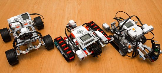 Roboty LEGO, drukarki 3D. Ferie z techniką w „mechaniku”