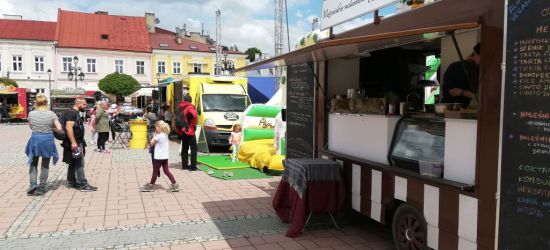 SANOK: Trwa uliczne święto dobrego jedzenia! Zajrzycie na Rynek? (LIVE, FOTO)