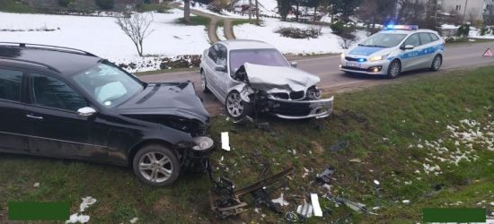 Zdarzenie z udziałem czterech samochodów w Jabłonce (ZDJĘCIA)