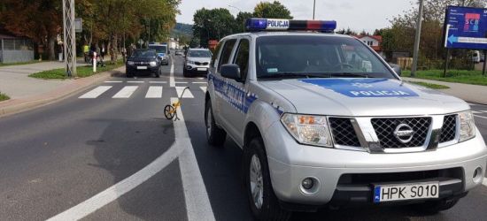 SANOK: Motorower wjechał w dwie osobówki. Kierowca w szpitalu (ZDJĘCIA)