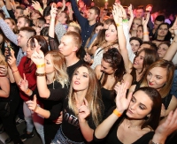 Otrzęsiny pierwszaków w nowym klubie „Bajka Disco Club” (ZDJĘCIA)