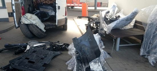 GRANICA: Luksusowy mercedes rozłożony na części