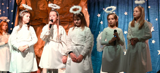 Jasełka bożonarodzeniowe. Festiwal kolęd i pastorałek (VIDEO, FOTO)