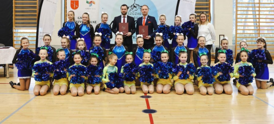 USTRZYKI24.PL : Cheerleading sportowy nową dyscypliną w SMS w Ustrzykach Dolnych