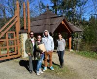 BIESZCZADY: 400-tysięczny gość w żubrzej zagrodzie w Mucznem (ZDJĘCIA)