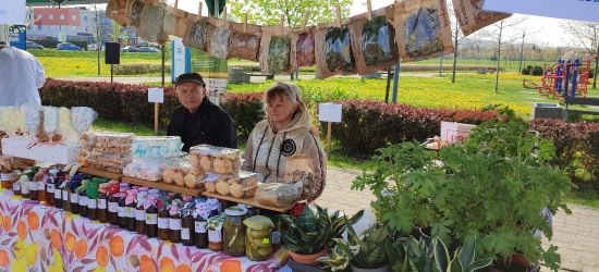 Podkarpacki Bazarek w Rzeszowie. Czas uzupełnić zapasy (ZDJĘCIA)