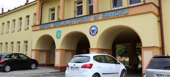 SZPITAL SANOK: Pracownicy diagnostyki medycznej i fizjoterapeuci protestują! Dyrekcja: „To nie jest strajk”