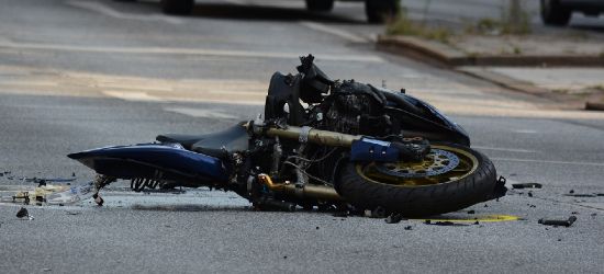 PODKARPACIE. Młody motocyklista uderzył w drzewo. Nie żyje