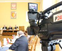 SESJA / RETRANSMISJA: O szkołach, przedszkolach, gospodarce odpadami i planowanych inwestycjach. Sesja Rady Miasta Krosna