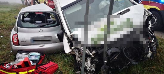 REGION. Śmiertelny wypadek w gęstej mgle. Nie żyje 51-letnia kierująca (ZDJĘCIA)
