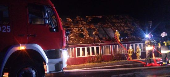 BIESZCZADY: Blisko 30 strażaków walczyło z żywiołem! (FOTO)