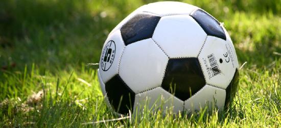 PIŁKARSKI WEEKEND: Ostatnia kolejka w IV lidze. Przedostatnie serie w okręgówce i klasie A