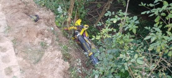 Motocyklista wjechał w zarośla. 25-latek nie przeżył. NOWE INFORMACJE (FOTO)